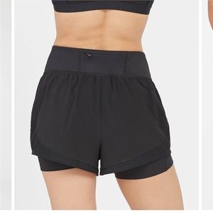 SPANX The Get Moving Short 5" Black Sz M